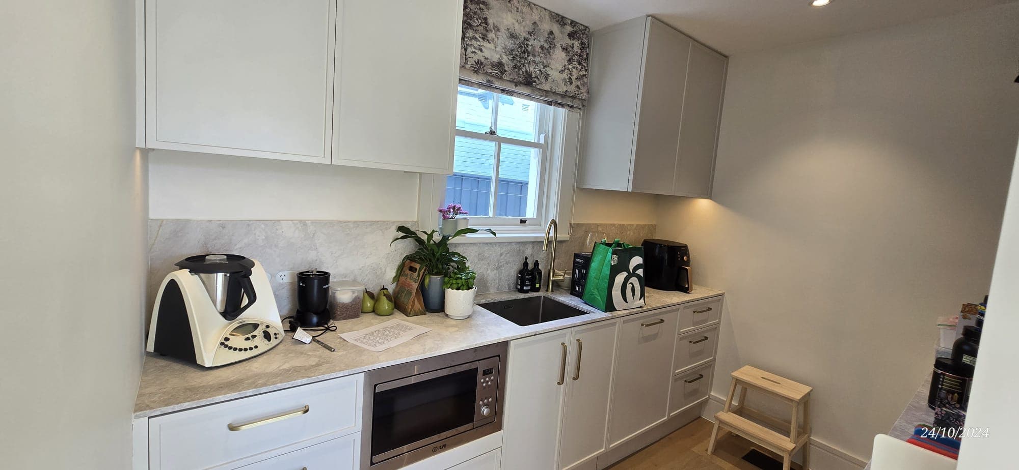 Project Interior & Exterior Residential Image:12